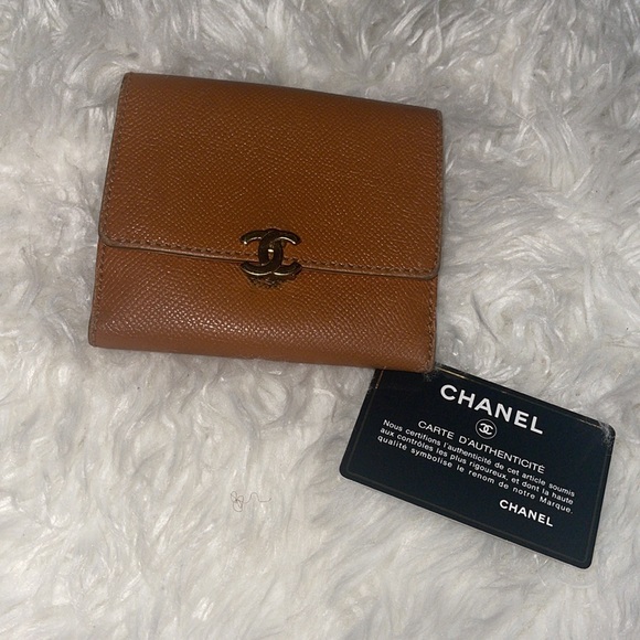 CHANEL WALLET - Chanel 19 leather wallet - Picture 14 of 17